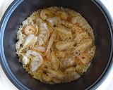 A picture of step 4 of Sesame Flavoured Prawn Takikomigohan.