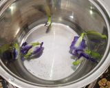 Foto langkah ke 2 dari resep Minuman biru laut nan mujarab.