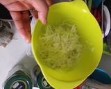 Une image de l'étape 5 de Vermicelles de riz sautés aux légumes et Pilons.