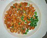 A picture of step 1 of Jallop macroni.
