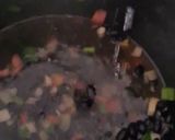 Foto del paso 3 de la receta: Frijoles negros con arroz integral y ensalada
