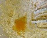 Foto langkah ke 2 dari resep Lemon Pound Cake.