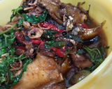 Foto langkah ke 4 dari resep Ikan saus tiram kemangi.