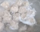 Foto langkah ke 1 dari resep Sup Bakso Tenggiri.