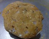 A picture of step 2 of Oats paratha.