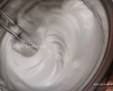 Foto langkah ke 8 dari resep Cream Cheese Chiffon Cake.