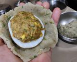 एग - खिमा रोल्स (Egg Keema Recipe In Marathi) रेसिपी स्टेप 5 फोटो 