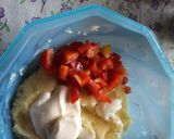 A picture of step 2 of Potato mix bell pepper crispy cheese balls.