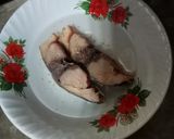 Foto langkah ke 1 dari resep Pepes Ikan Asin Tuna.