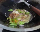 Foto langkah ke 2 dari resep Oseng Daun Pepaya Jepang Kaldu Udang.