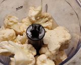 Foto del paso 1 de la receta: Quiche de jamón, muzzarella y roquefort con "masa" de coliflor