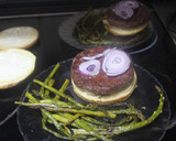 Foto del paso 6 de la receta: Hamburguesas con espárragos