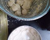 A picture of step 4 of Stuffed pizza bun.