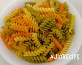 Foto langkah ke 1 dari resep Fusilli and Sausage.