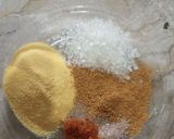 A picture of step 1 of Tangy chilli fruit chaat.