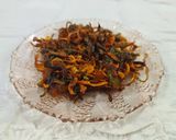 A picture of step 3 of Mixed Zucchini Peels Fry.