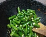 A picture of step 5 of Green chilli pickle.