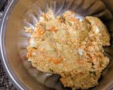 A picture of step 4 of Oats tikki.