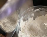 Foto del passaggio 2 della ricetta Ciambelle morbide e golose (Fatti fritti)