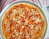 Foto langkah ke 7 dari resep Pizza Empuk Favorit Keluarga.