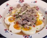 รูปขั้นตอนการทำที่ 7 ของ ยำไข่ต้ม + หมูสับ เห็ดชิเมจิ