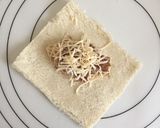 Foto langkah ke 2 dari resep Roti Tawar goreng isi pisang coklat.