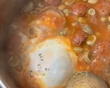 Foto del paso 7 de la receta: Habitas frescas y alcachofas, con chorizo y huevo