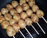 Foto langkah ke 4 dari resep Sate Telur Puyuh.