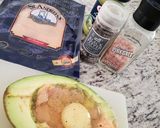 Foto del paso 4 de la receta: Cesta de aguacate con salmón
