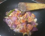 A picture of step 1 of Prawn masala.
