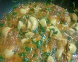 A picture of step 7 of Methi mushroom.