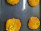 Panecillos de harina de coco y queso