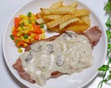 Foto langkah ke 6 dari resep Beef Steak with Mushroom Sauce.