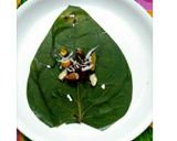 A picture of step 3 of Chocolate Dryfruit Paan.