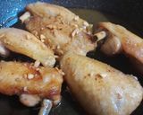 Hình bước làm 2 của món Cánh gà chiên nước mắm