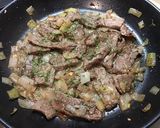 Une image de l'étape 10 de Bœuf sauté ail, oignon et herbes aromatiques du jardin.