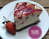 Foto langkah ke 6 dari resep No Bake Strawberry Cheesecake.