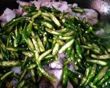 Foto langkah ke 4 dari resep Cumi cabai hijau.