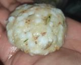 A picture of step 4 of Sago- potato meduvada..