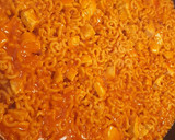 Foto del paso 2 de la receta: Fideuá con tomate (especial para niños)
