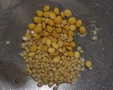 A picture of step 2 of Upma.