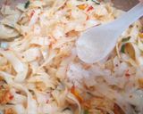 Foto langkah ke 6 dari resep Kwetiau Goreng Bumbu Racik Sop.