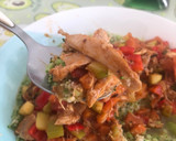 Foto del paso 4 de la receta: Cuscús de brócoli con salteado de verdura y pollo