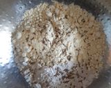 A picture of step 2 of Oats chilla.