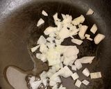 Foto del paso 1 de la receta: Pimiento relleno de queso panela y champiñones