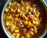 A picture of step 7 of Mudhi Ghanto (Fish head and ChickPea Curry.