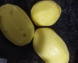 A picture of step 1 of Rice flour potato balls.