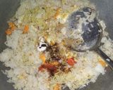 Foto langkah ke 6 dari resep Nasi Goreng Indomie.