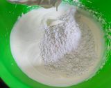 Foto langkah ke 4 dari resep Bolu Tape Keju.
