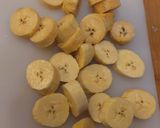 Foto langkah ke 1 dari resep Kolak Pisang (Plaintain Stewed in Palm Sugar and Coconut Cream).